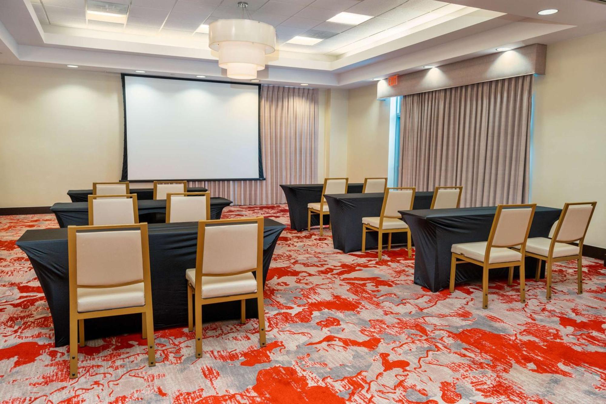 Hilton Garden Arundel Mills, Md Hotel